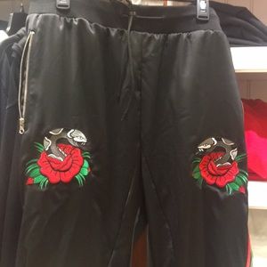 Sweat pants silky black.